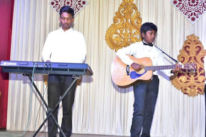 Holy Cross Matriculation Higher Secondary School-Music
