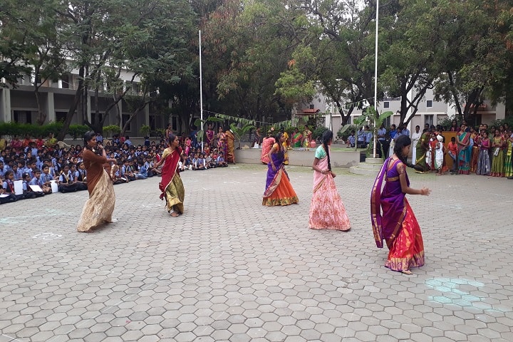 RVS Matriculation Higher Secondary School-Dance