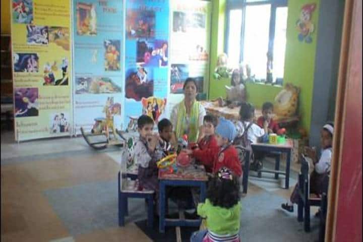 Tiny Tots Higher Secondary School-Art and Craft