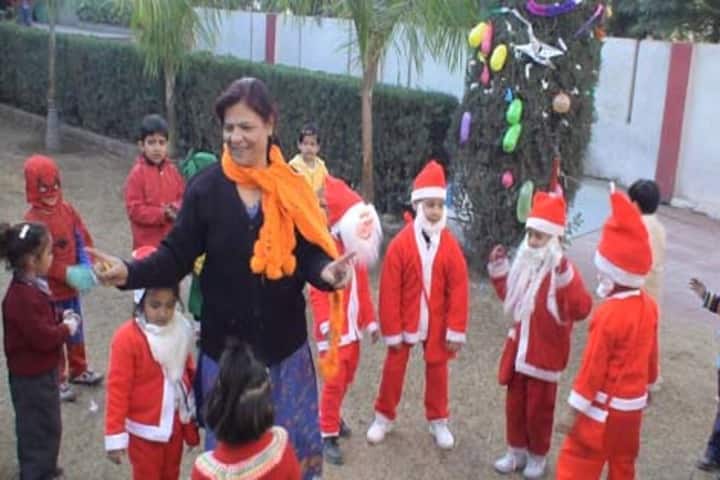 Tiny Tots Higher Secondary School-Christmas Celebrations