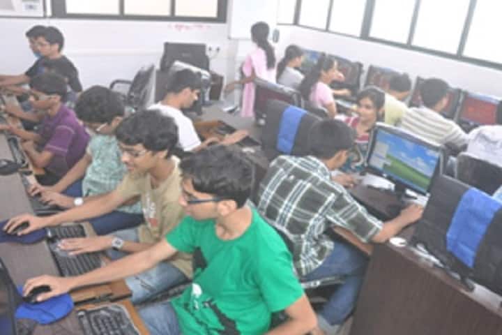 DDM English High School and Junior College of Science, Commerce and Arts-Computer Lab
