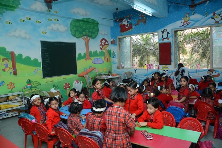 Royal Girls High School-Kids Classroom