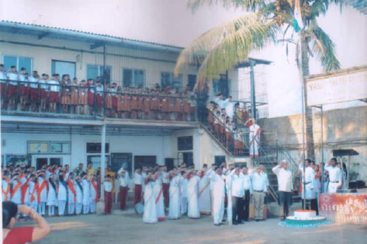 Yashodhan Education Trusts English High School-Independence Day