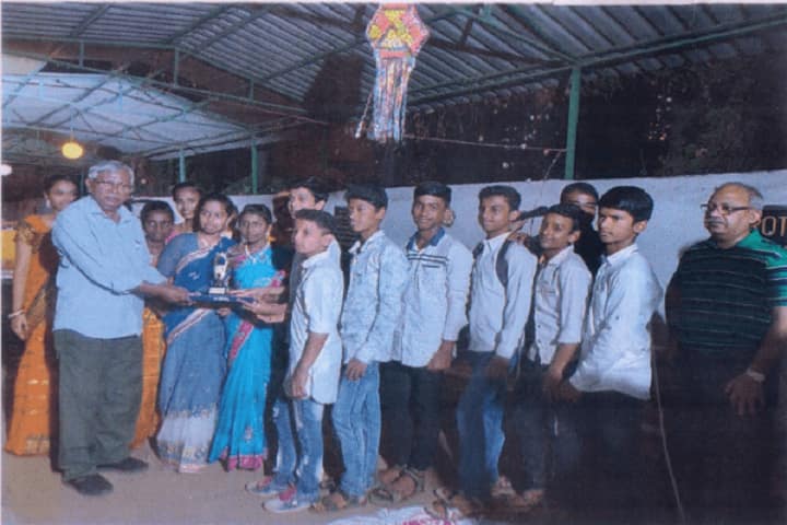 Yashodhan Education Trusts English High School-Prize