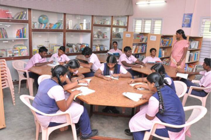 Amudham Matriculation Higher Secondary School-Library