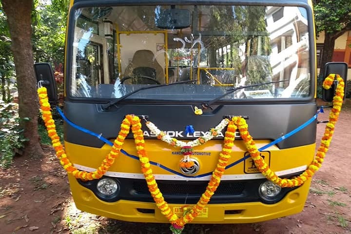 Shree Bharathi PU College-Bus