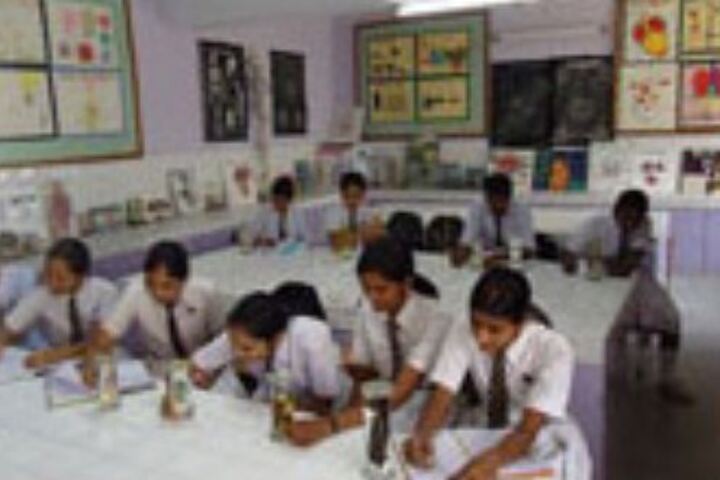 Aditya Birla Higher Secondary School-Biology Lab