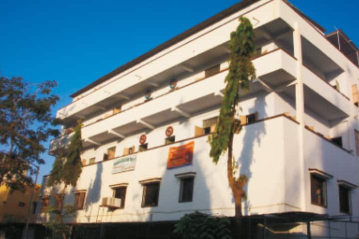 Tripada High School-Campus