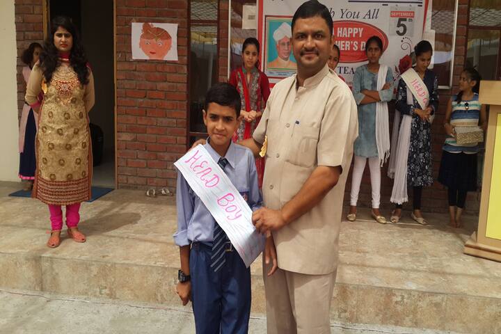 Diamond International Public School-Investiture Ceremony