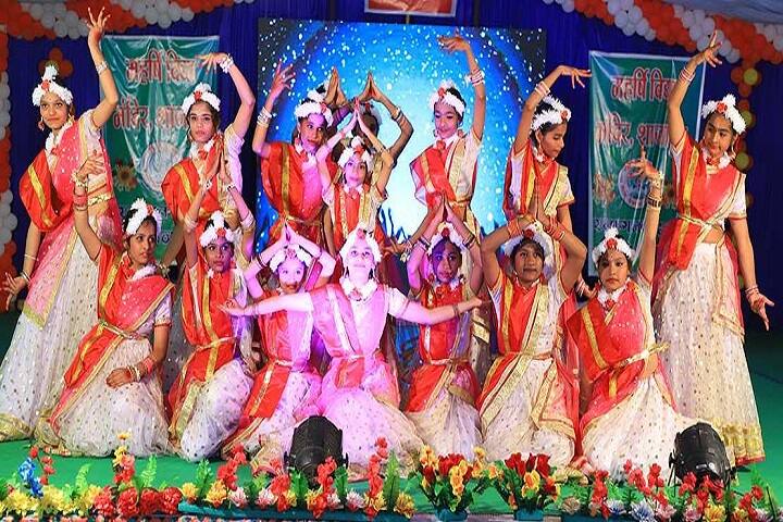 Maharishi Vidya Mandir-Group Dance
