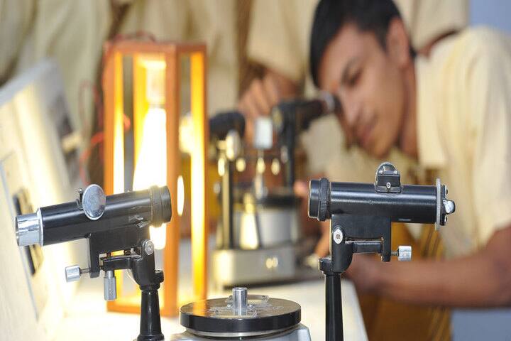 Chellamal Mullai Higher Secondary School-Physics Lab