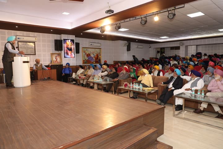 Sri Guru Harkrishan Public Senior Secondary School-Seminar Hall