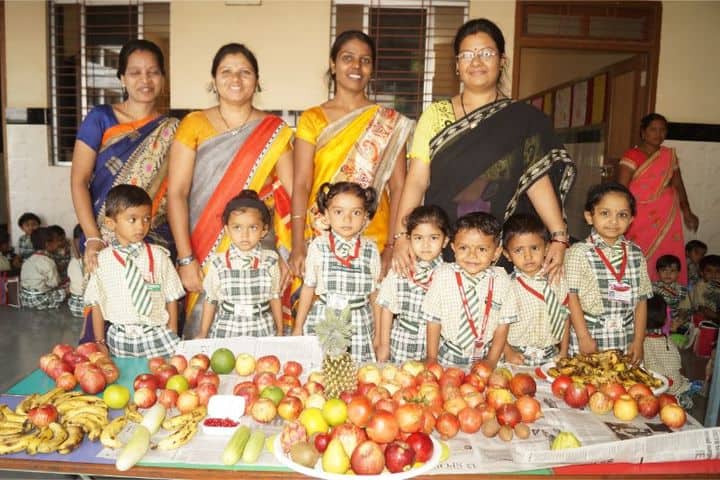 Montfort School-Fruits Day