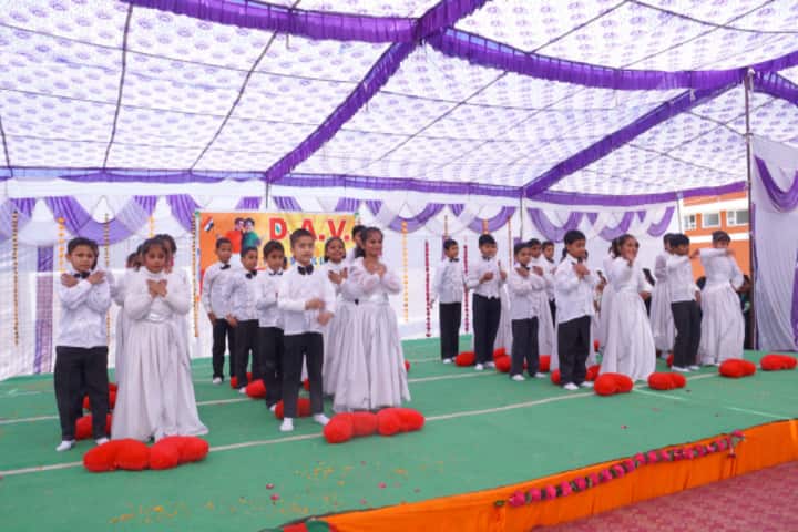 DAV Senior Secondary Public School-Kids Dance