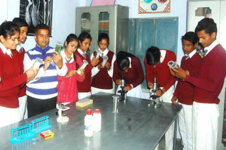 DAV Senior Secondary Public School-Science Lab