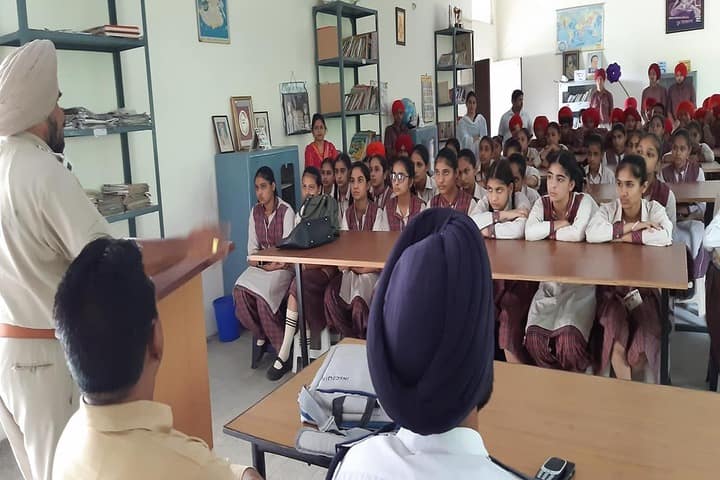 BBD DAV Public Senior Secondary School-Awareness Activity