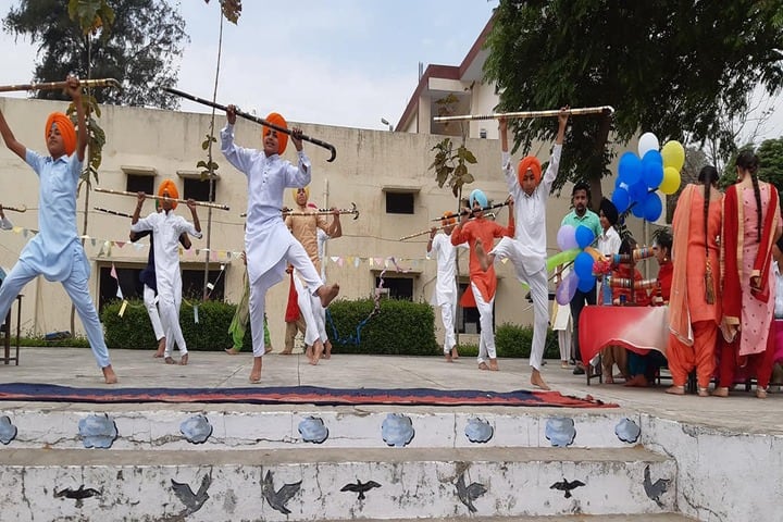BBD DAV Public Senior Secondary School-Dance