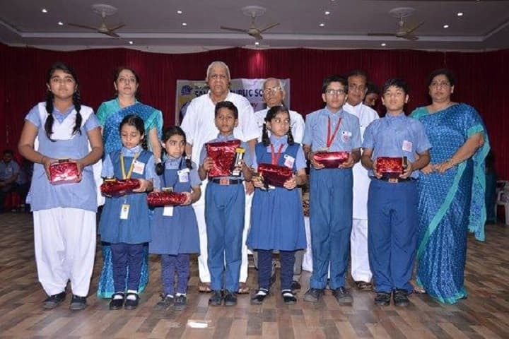 Deepmala Pagarani Sanskar Public School-Prize