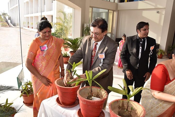 Delhi Public World School-Plantation