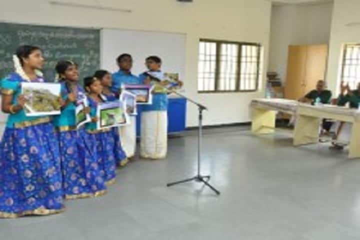 Shree Niketan Matric Higher Secondary School-Group Singing