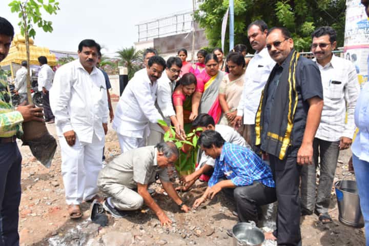 Abhyudaya Mahila Junior College-Plantation
