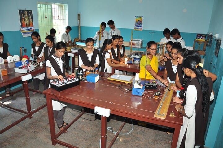 Vijayam Junior College-Physics Lab