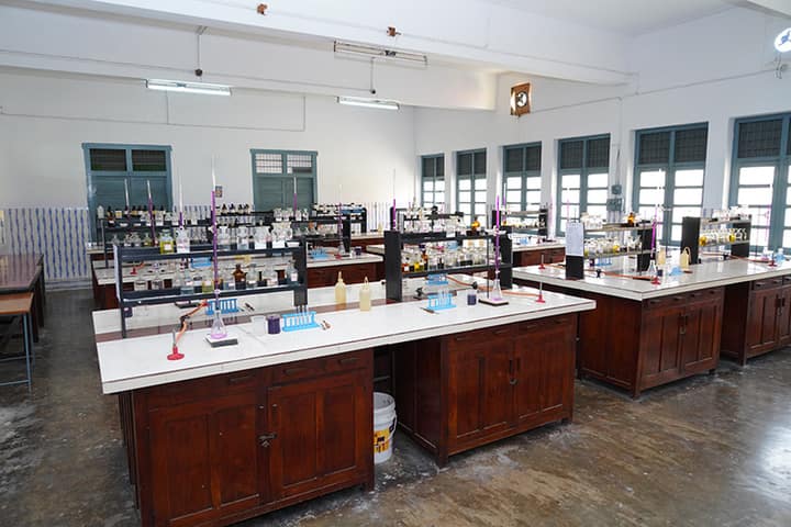 St Josephs Junior College for Girls-Chemistry Lab