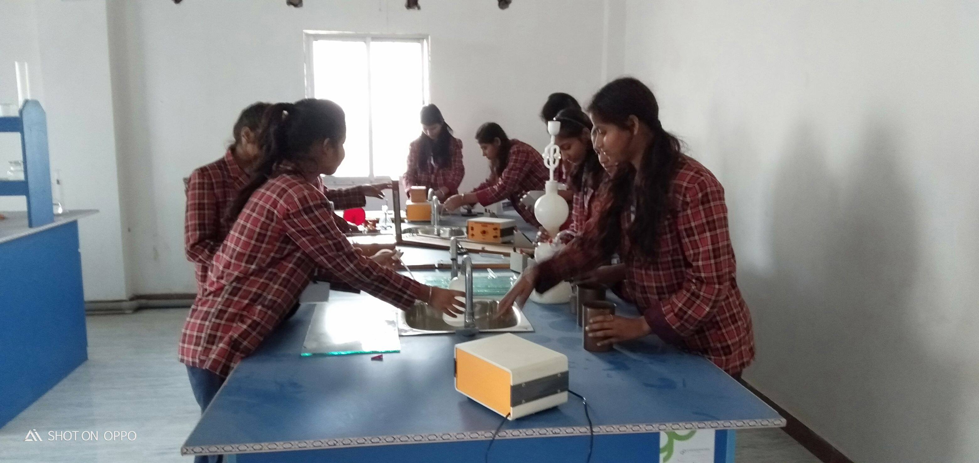 Jai Mala Shiksha Niketan: Labs