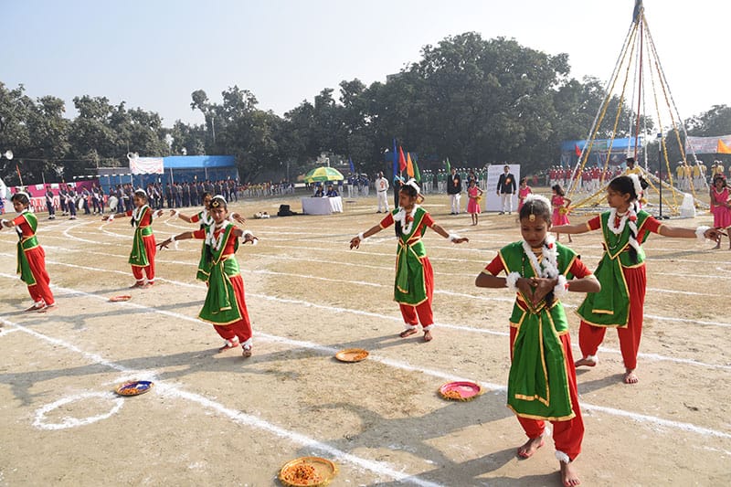 Alok Bharati Shikshan Sansthan: Dance