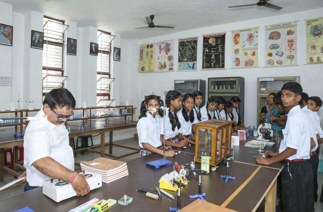 Indian Public School, Ajmatpur, Bidupur-Labs