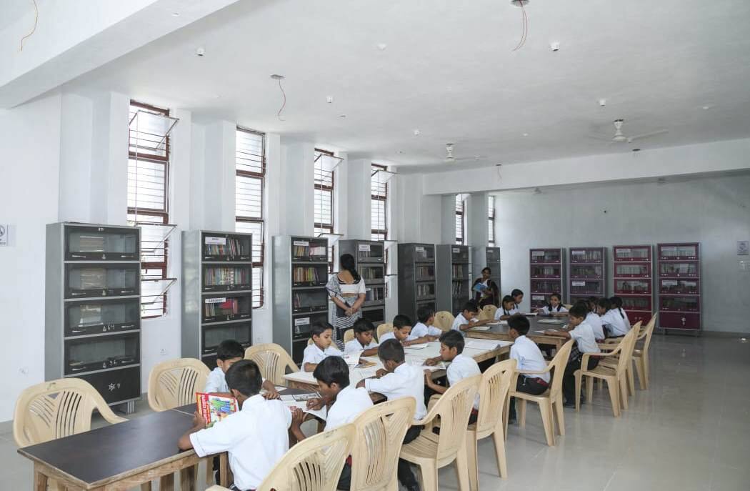 Indian Public School, Ajmatpur, Bidupur-library