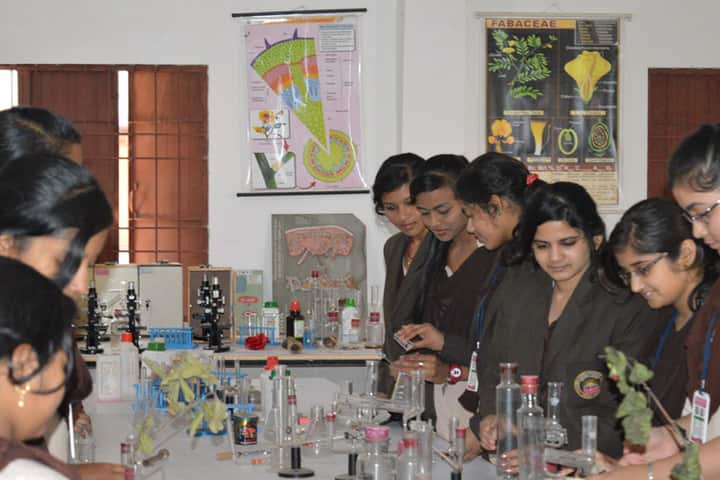 Gonasika Junior Science College-Chemistry Lab