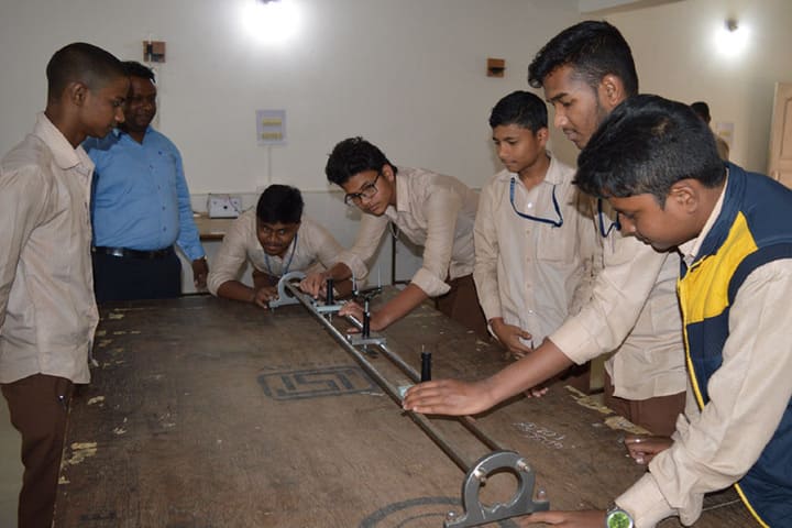 Gonasika Junior Science College-Physics Lab