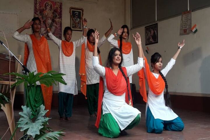 Intermediate Womens College-Dance