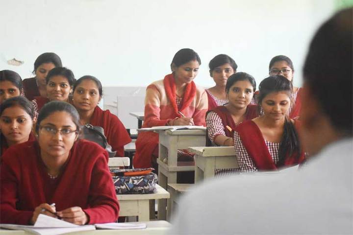 Sunderwati Mahila College-Classroom