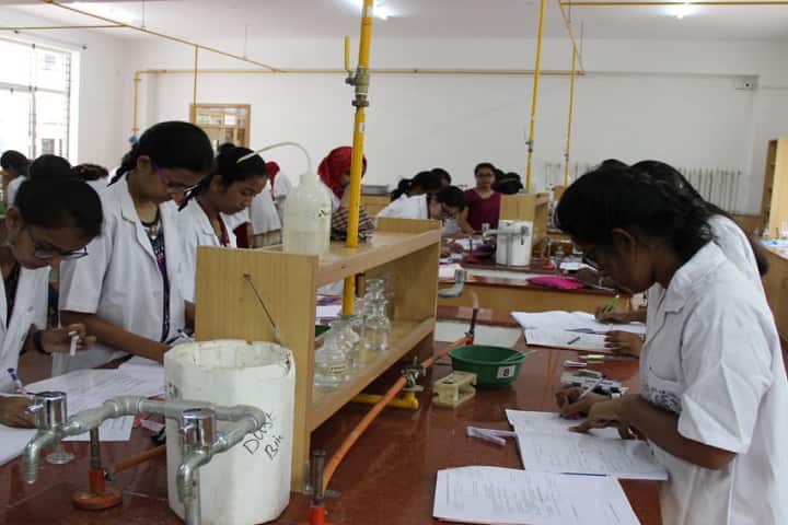 Jyothi Nivas Pre University College-Chemistry Laboratory