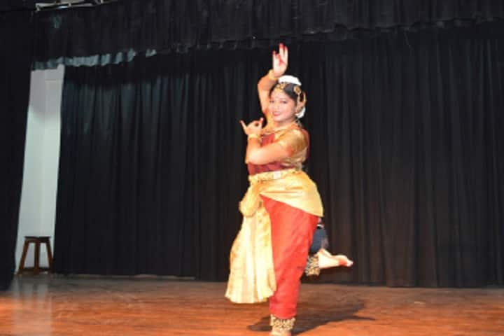 NMKRV Pre University College-Dance