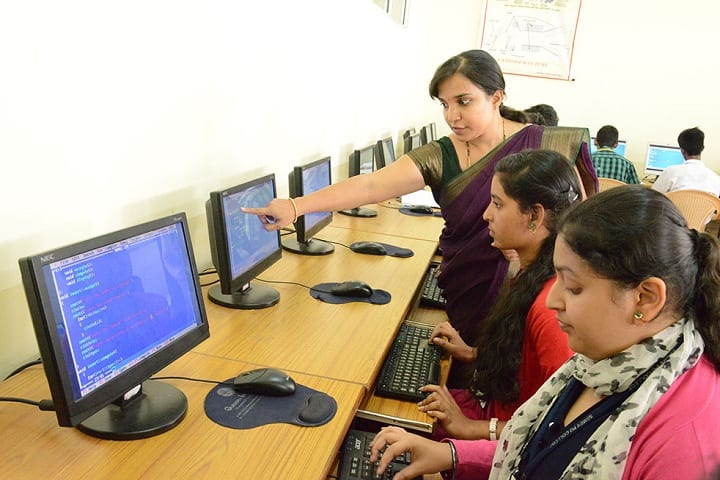 SSMRV Pre University College-IT-Lab