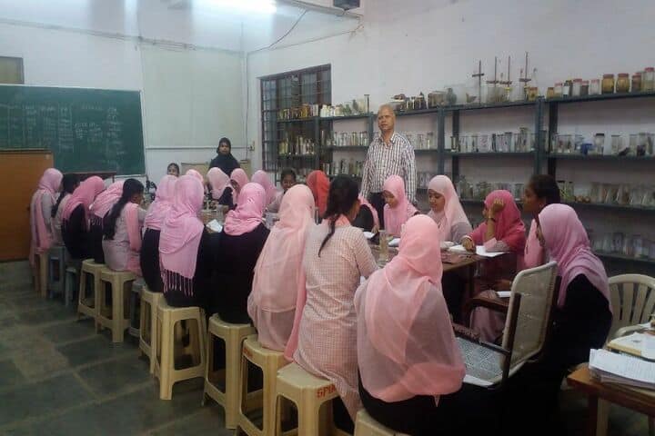 Secab Pre-University College For Women-Biology Lab
