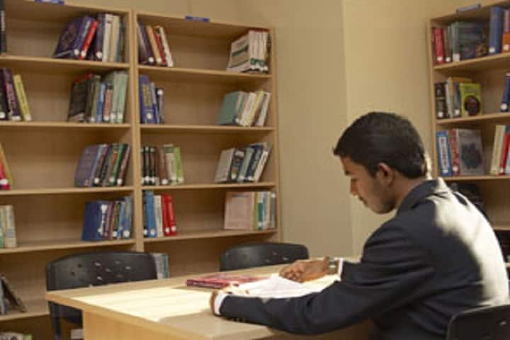 Bangalore City Pre University College-Library