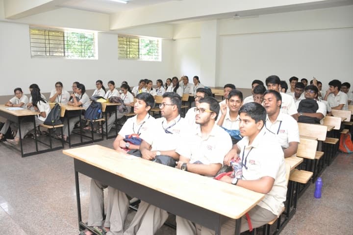Base Pre University College-Classroom
