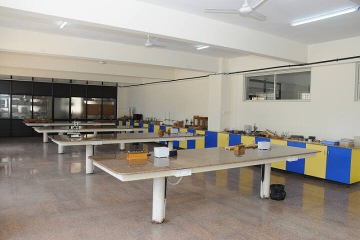Base Pre University College-Laboratory