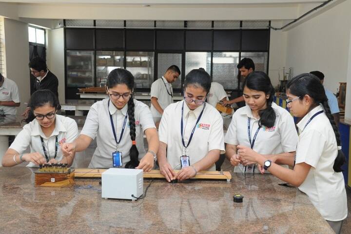 Base Pre University College-Physics Laboratory