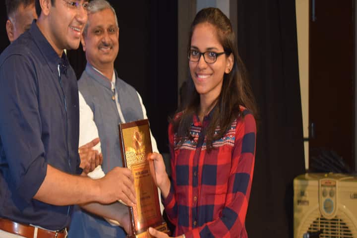 RV Pre University College-Prize