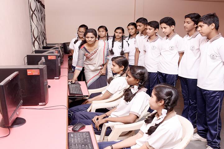 Shantiniketan Pre-University College-Computer Lab