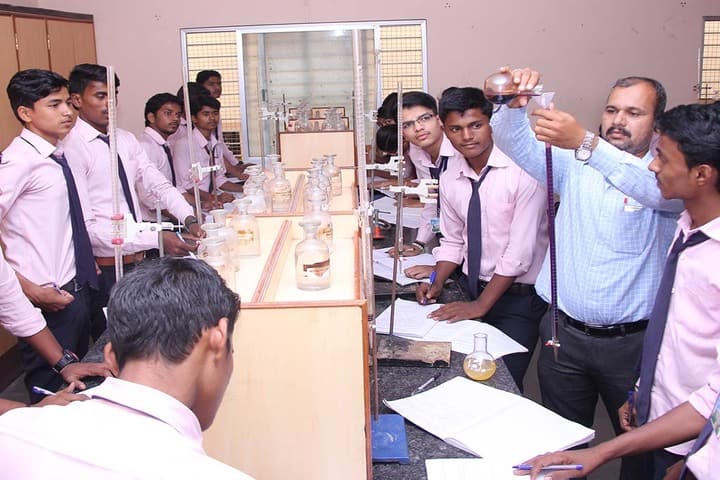 Shantiniketan Pre-University College-Laboratory