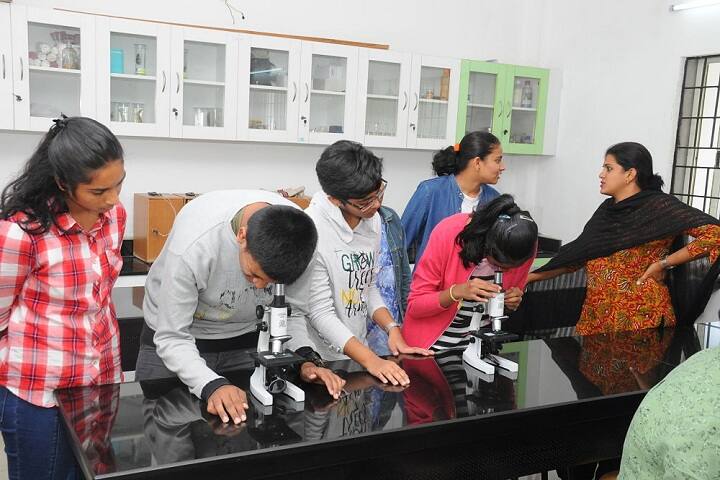 Base Pre University College-Biology Laboratory