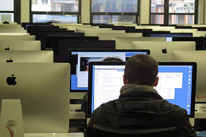 Prayukthi Pre University College-IT-Lab