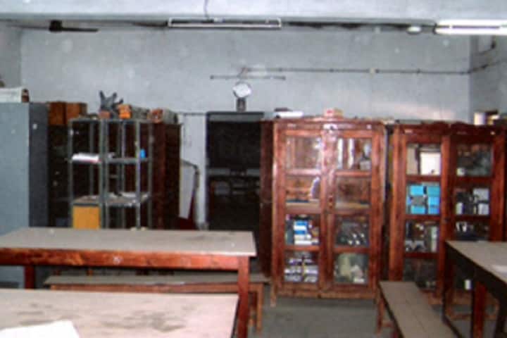 Nutan Vidyalaya Pre University College-Chemistry Laboratory