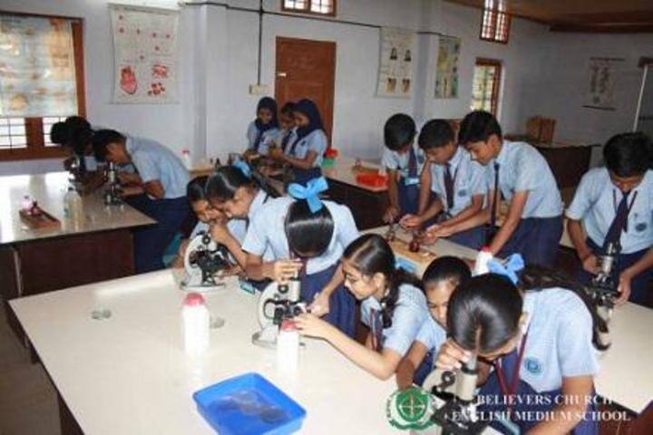 Innovative Pre-University College-Biology Lab